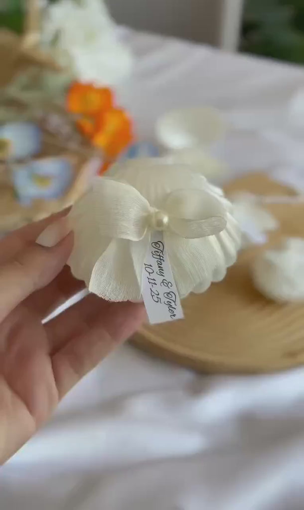 Customized party candle favors | Bridal shower candle gifts | Party shower candle gifts | Seashell candle favors | Beach decor candle gifts