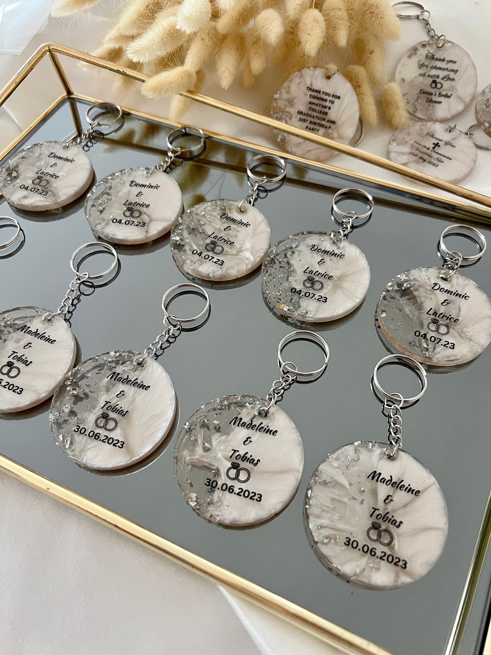 Silver wedding keychain favors | Baby shower keychain favors | Wedding gifts in bulk | Baby shower gifts for guests | Party shower favors